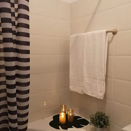 Apartman Kiss - *